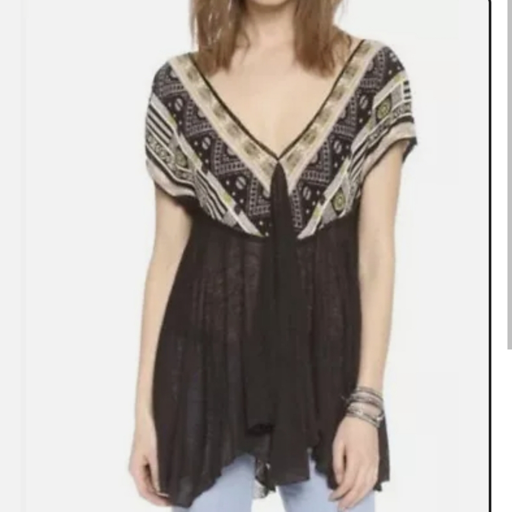 Free People We Are Golden Deep V Tunic Top Size‎ Medium